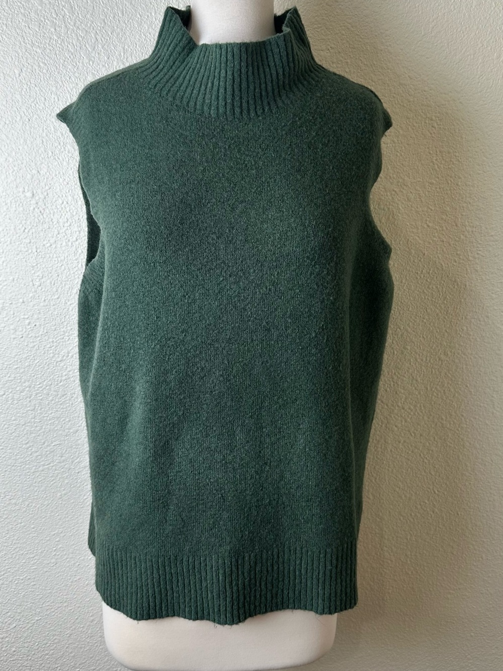 Ann Taylor Forest Green Sleeveless Turtleneck Sweater Vest